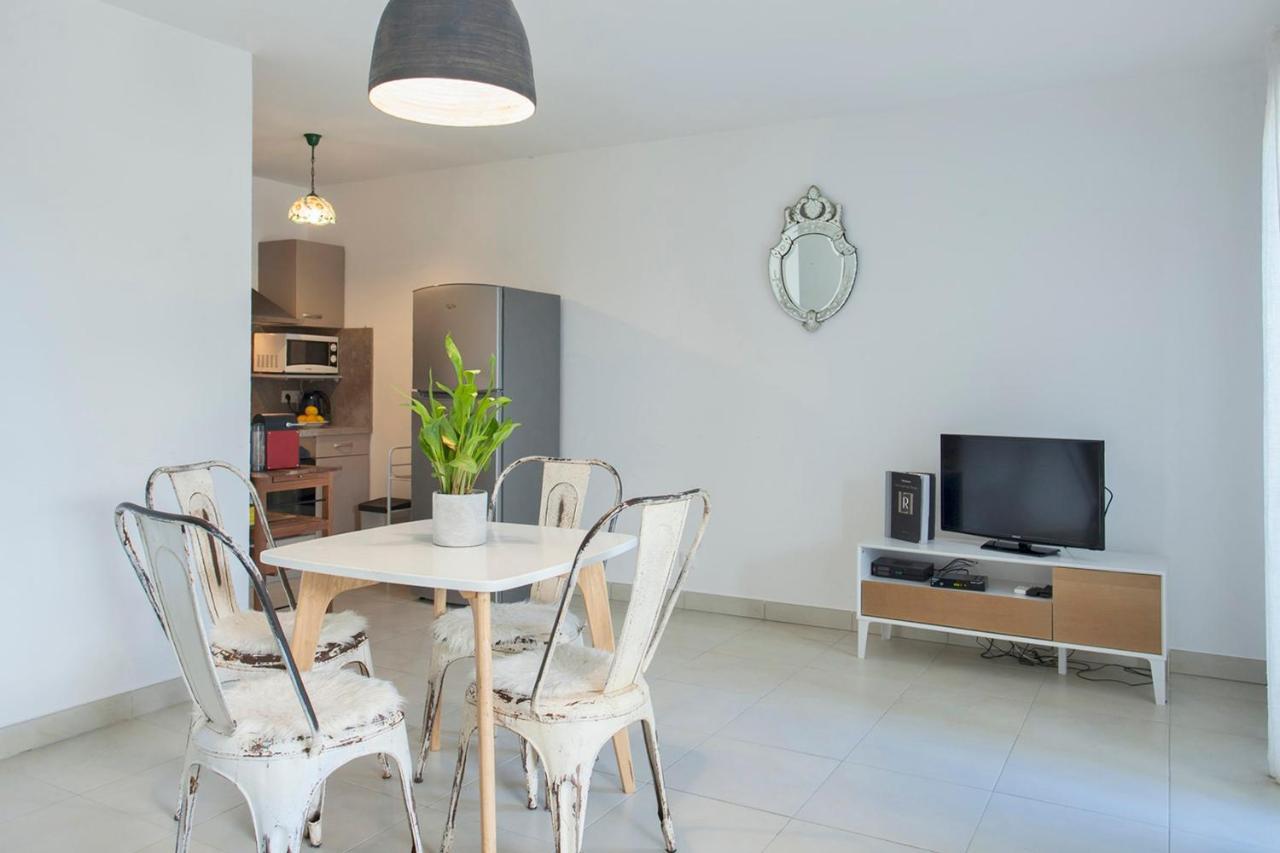 appartement de vacances Fiora à Calvi à 300m de la plage et du port Extérieur photo