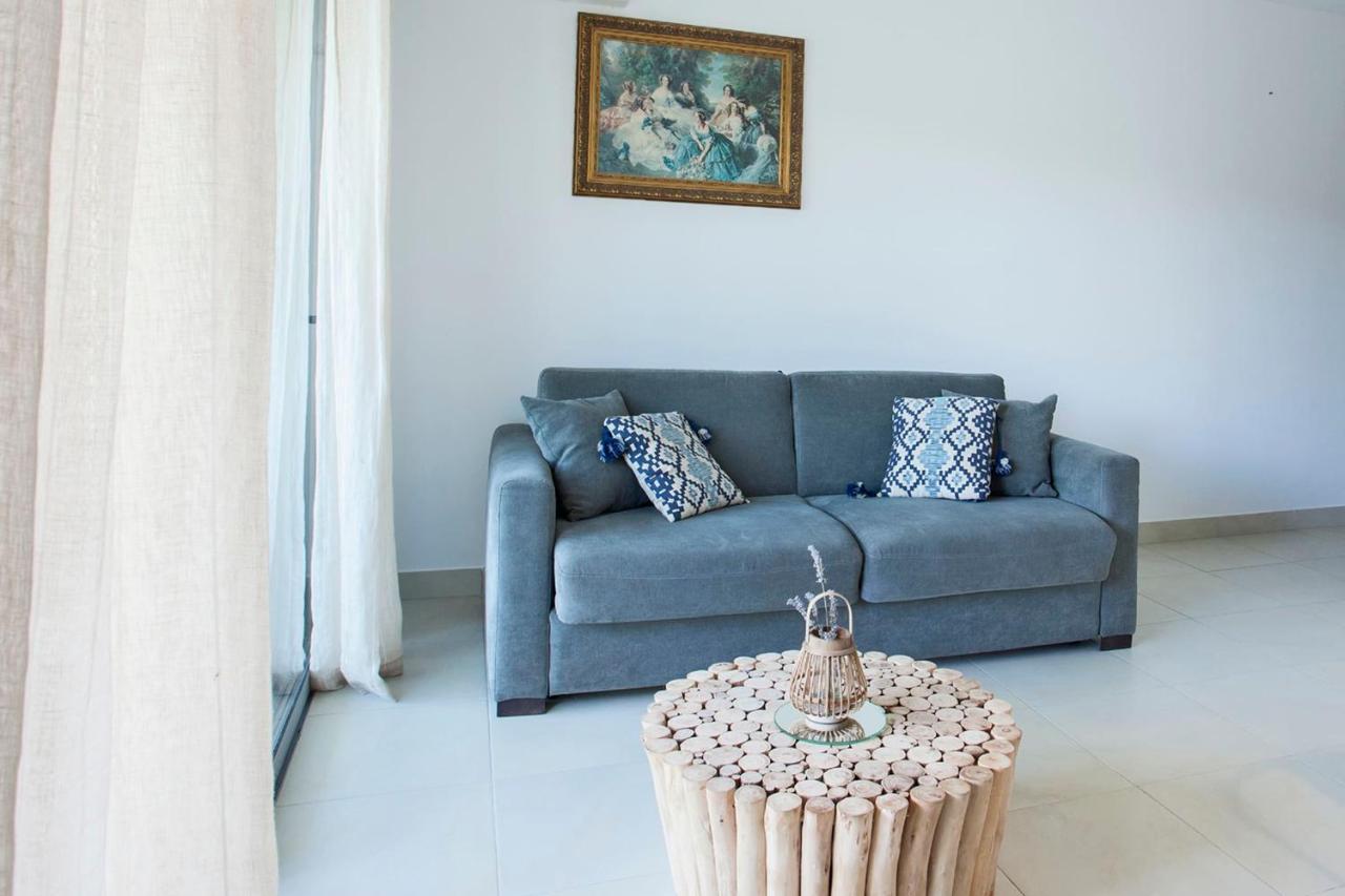 appartement de vacances Fiora à Calvi à 300m de la plage et du port Extérieur photo