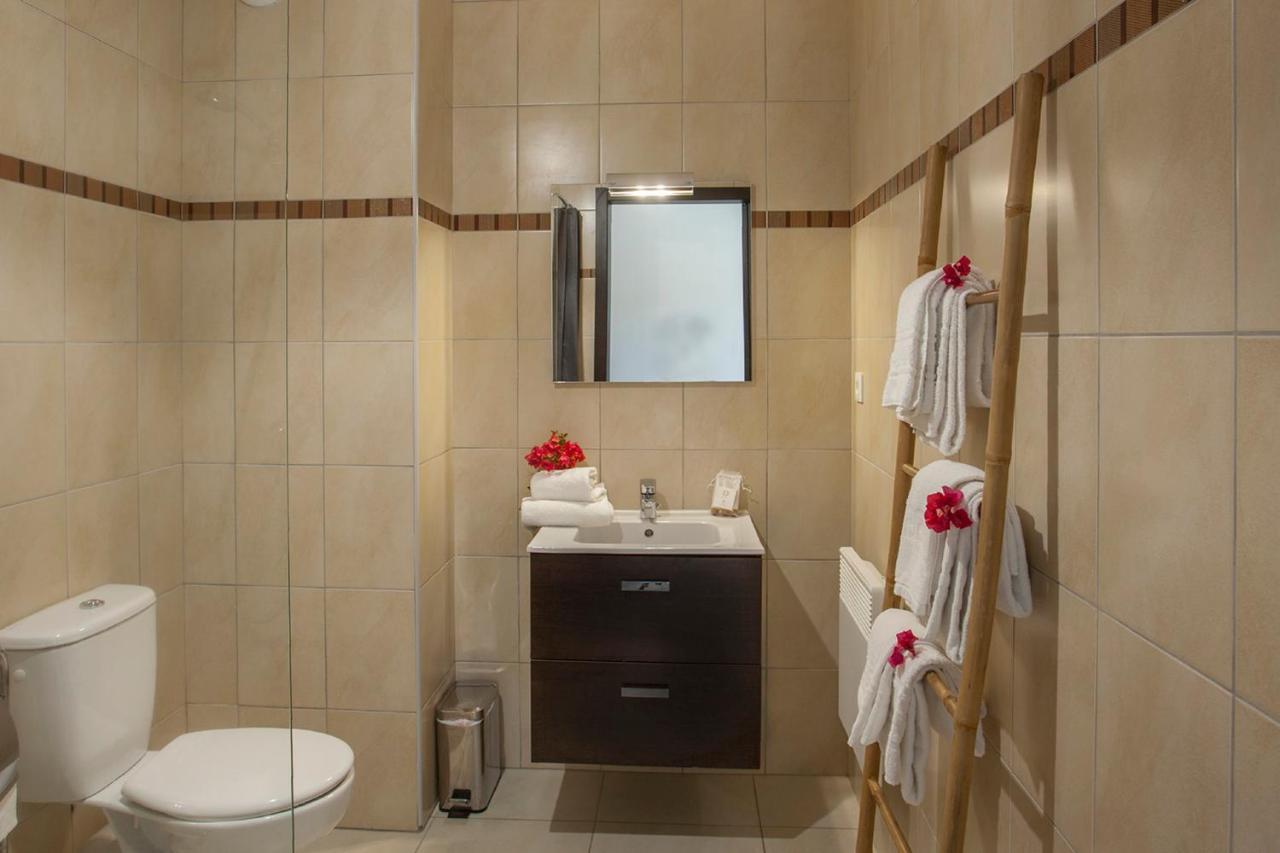 appartement de vacances Fiora à Calvi à 300m de la plage et du port Extérieur photo