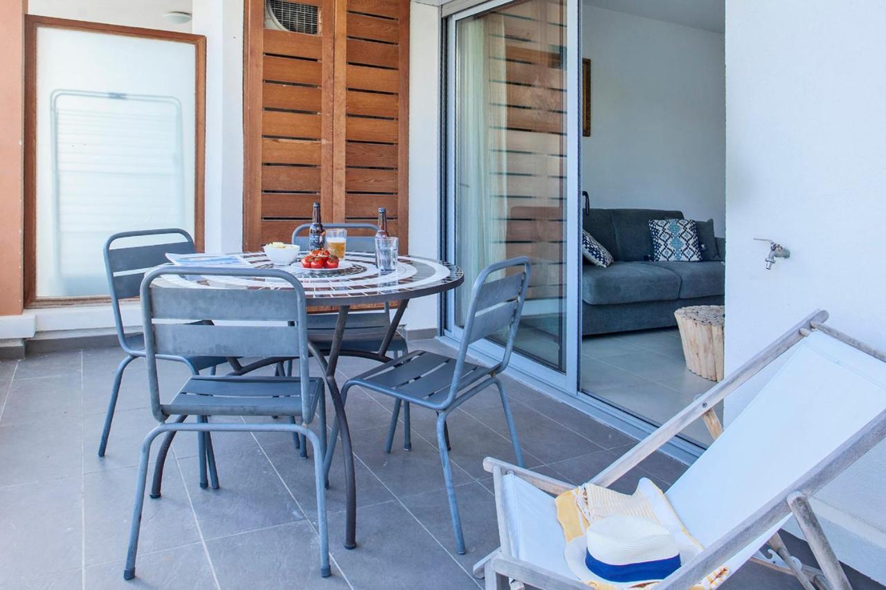 appartement de vacances Fiora à Calvi à 300m de la plage et du port Extérieur photo