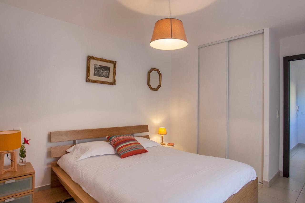 appartement de vacances Fiora à Calvi à 300m de la plage et du port Extérieur photo