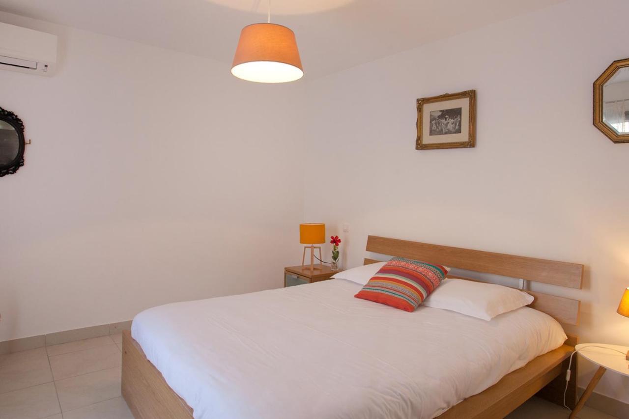 appartement de vacances Fiora à Calvi à 300m de la plage et du port Extérieur photo