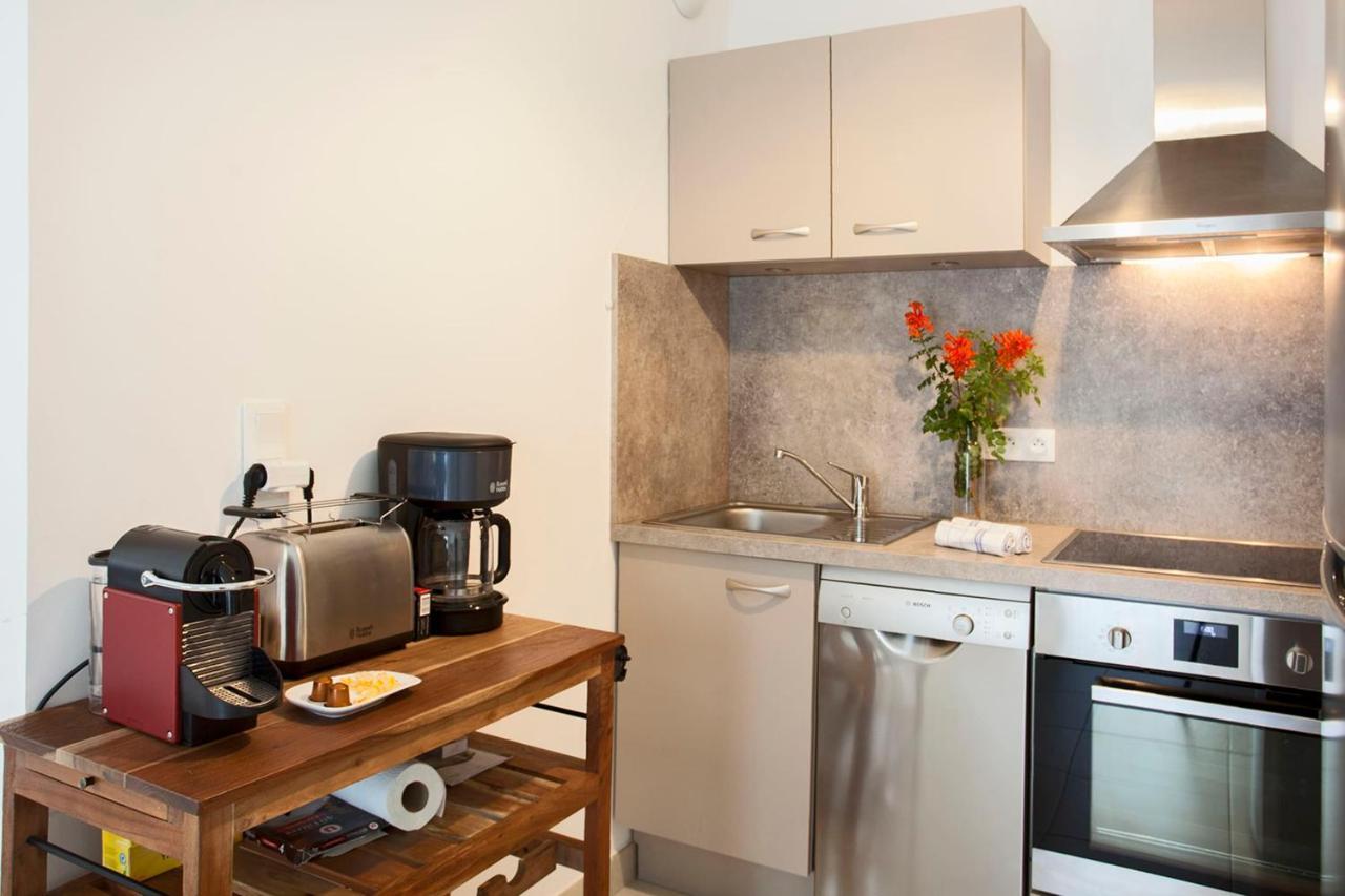 appartement de vacances Fiora à Calvi à 300m de la plage et du port Extérieur photo